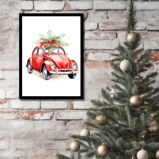 Plakat og lerret med grafisk julemotiv av gammel, rød volkswagen boble. På taket er den lastet med juledekorasjoner. På bildet henger motivet som plakaten i en sort ramme på en murvegg ved siden av et juletre.