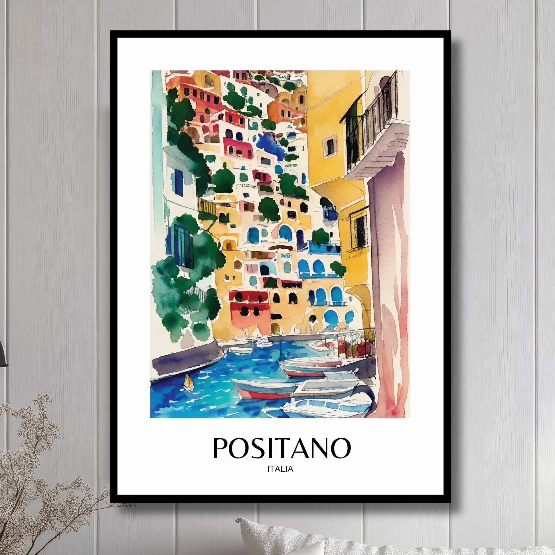 Oppdag den tidløse skjønnheten i Positano med vår akvarell plakat Positano No1. illustrasjon viser plakat med tekst i sort ramme.