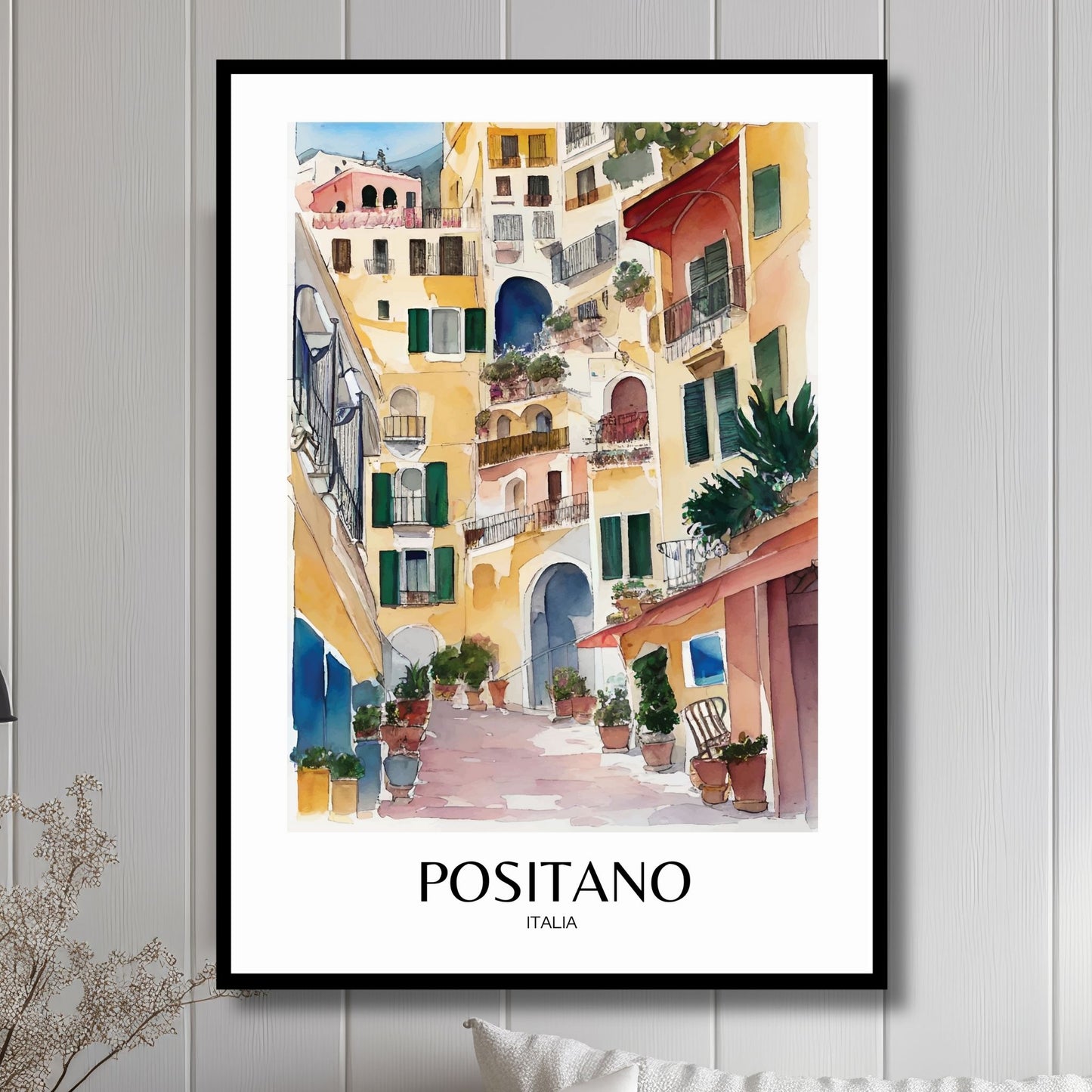 Ta med et glimt av Positanos autentiske sjarm inn i hjemmet ditt med vår plakat Positano No4. Illustrasjon viser plakat med tekst i sort ramme.