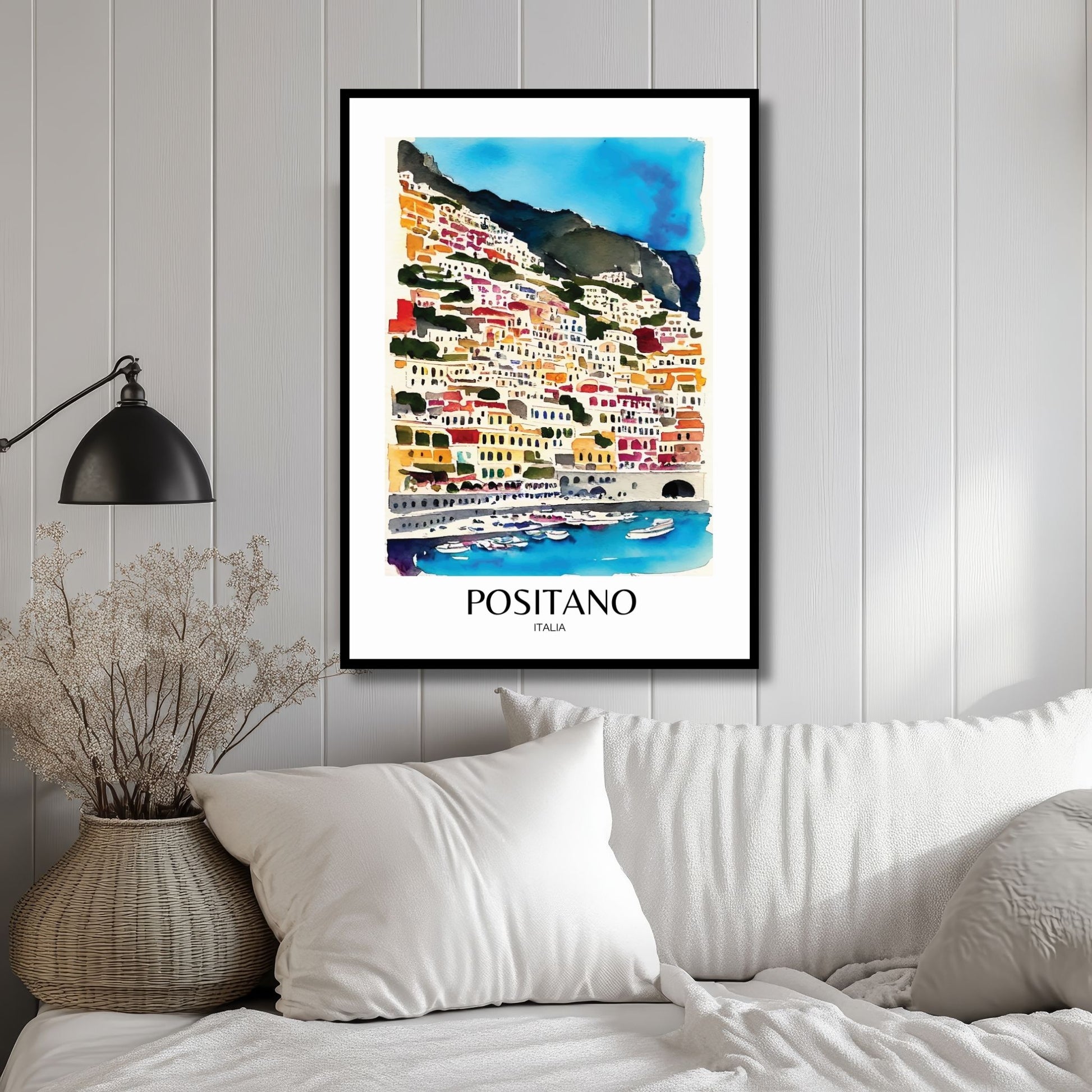 Opplev Positanos ikoniske skjønnhet med vår plakat Positano No5.  Illustrasjon viser plakat med tekst i sort ramme.