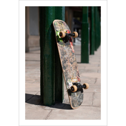 "Skateboard" plakat og lerret, en grafisk fremstilling av et velbrukt skateboard