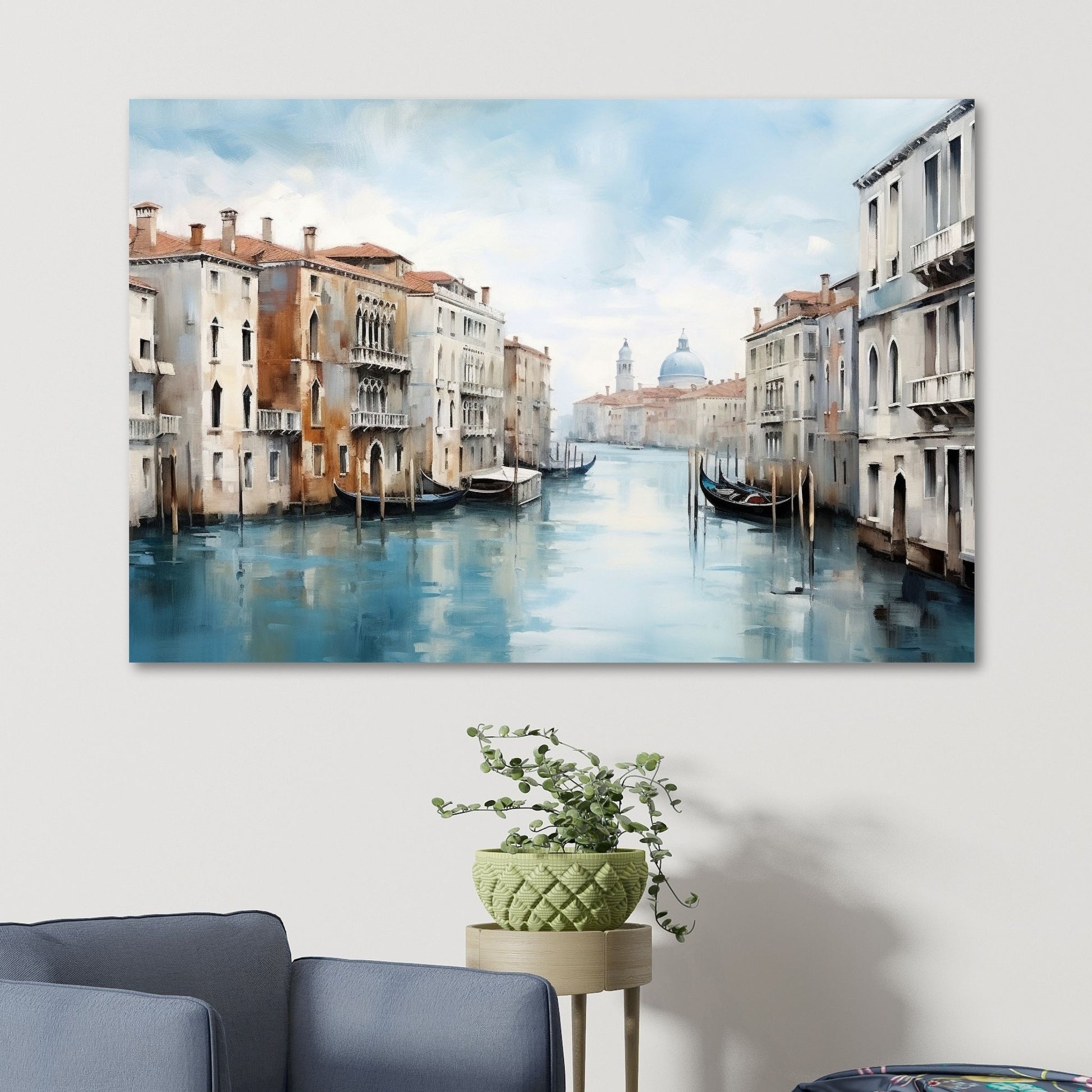 Grafisk maleri. Utforsk den romantiske skjønnheten med vår Venezia plakat og lerret. Dykk inn i det pulserende hjertet av Italia mens du tar inn synet av gondoler som ligger i kanalene og de fargerike bygningene som speiler seg i det stille vannet. Illustrasjon som viser motivet på lerret.